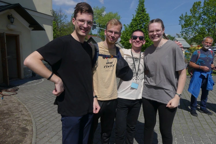 Pielgrzymi łagiewniccy dają świadectwo wiary - 2025