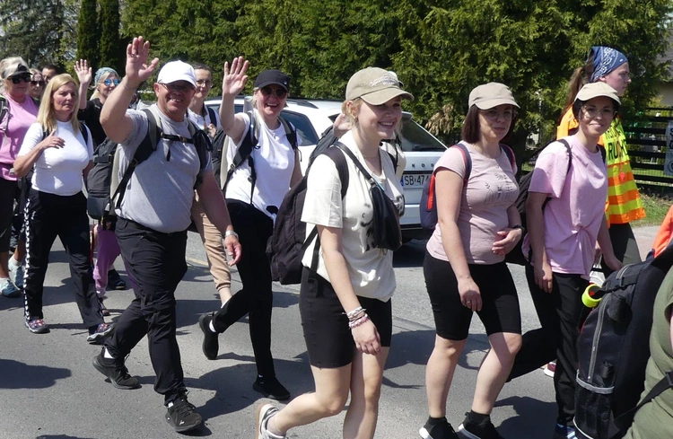 1. Grupa św. Faustyny w drodze do Łagiewnik - 2025