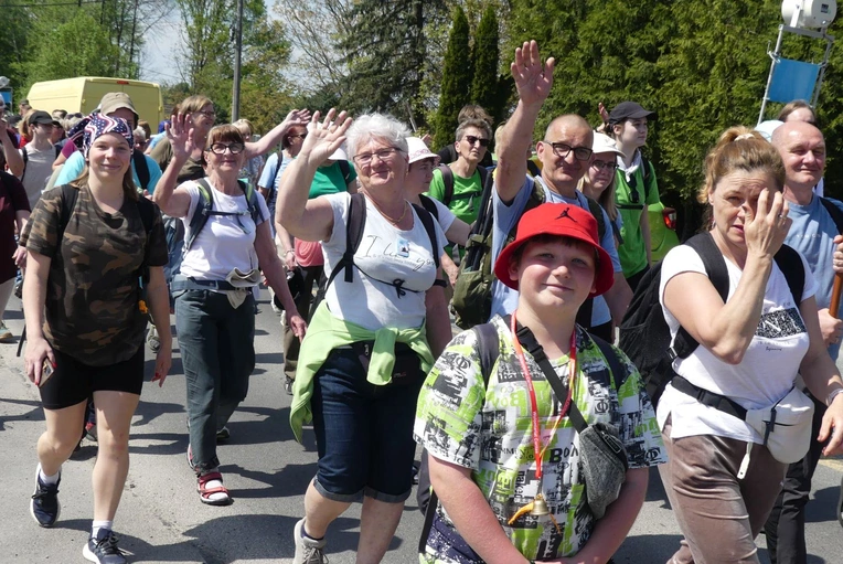 1. Grupa św. Faustyny w drodze do Łagiewnik - 2025