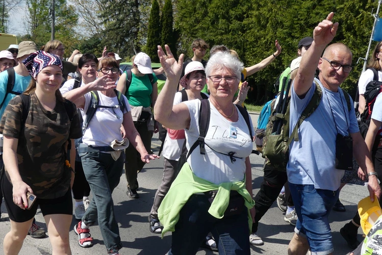 1. Grupa św. Faustyny w drodze do Łagiewnik - 2025