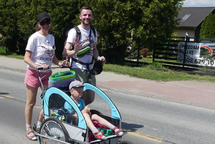 1. Grupa św. Faustyny w drodze do Łagiewnik - 2025