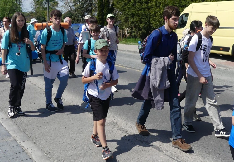 1. Grupa św. Faustyny w drodze do Łagiewnik - 2025