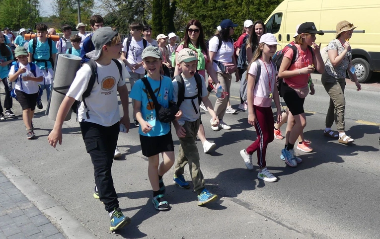 1. Grupa św. Faustyny w drodze do Łagiewnik - 2025