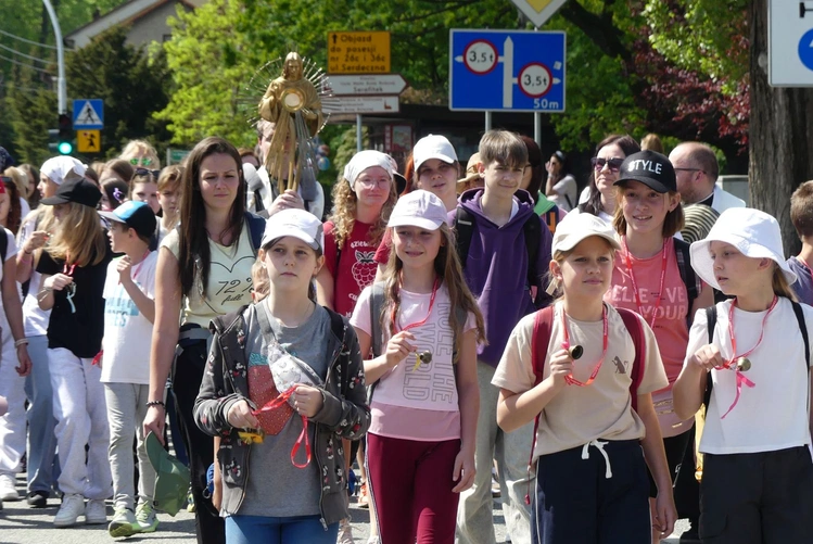 1. Grupa św. Faustyny w drodze do Łagiewnik - 2025