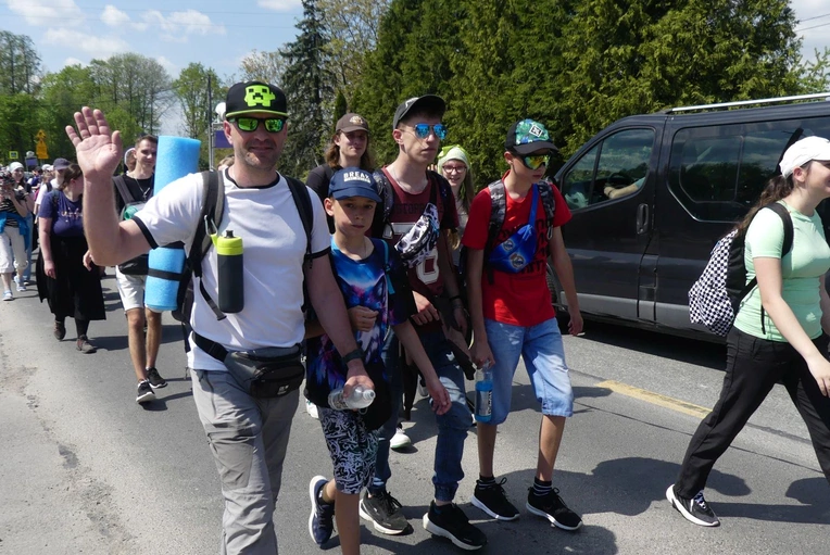 2. Grupa bł. Ks. Michała Sopoćki w drodze do Łagiewnik - 2025