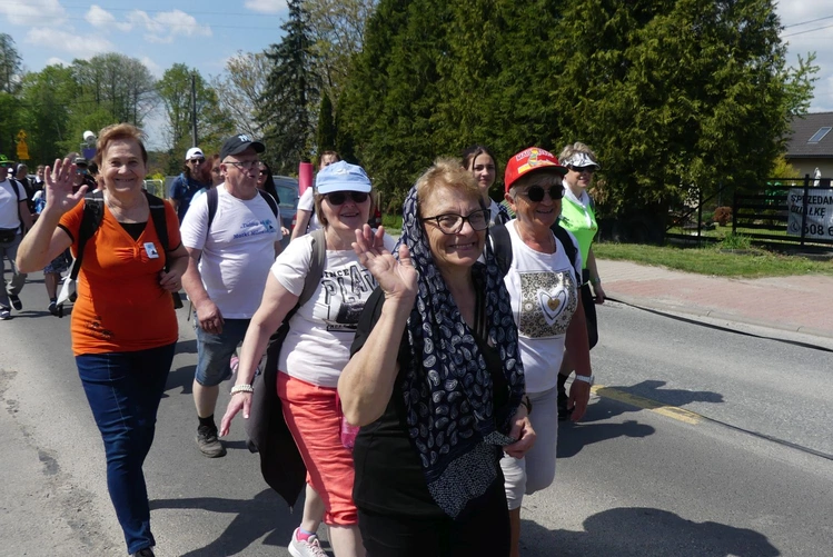 2. Grupa bł. Ks. Michała Sopoćki w drodze do Łagiewnik - 2025