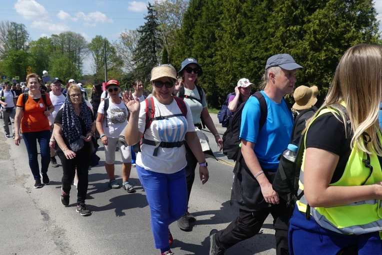 2. Grupa bł. Ks. Michała Sopoćki w drodze do Łagiewnik - 2025