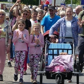 3. Grupa św. Jana Pawła II w drodze do Łagiewnik - 2025