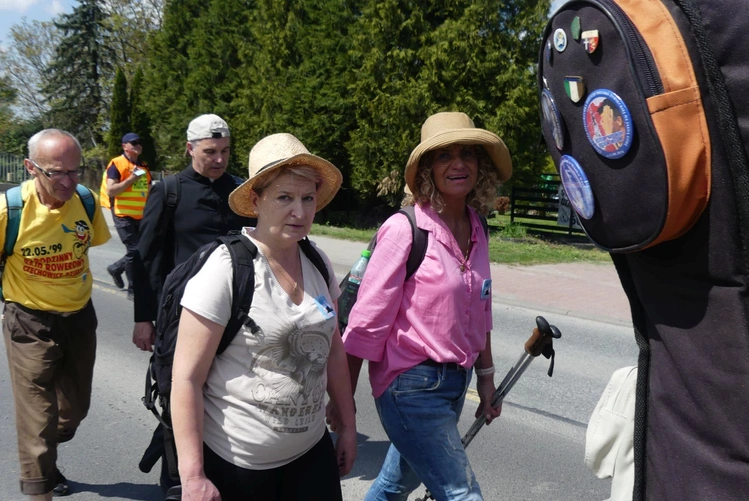 4. Grupa św. abp. Józefa Bilczewskiego w drodze do Łagiewnik - 2025