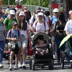 4. Grupa św. abp. Józefa Bilczewskiego w drodze do Łagiewnik - 2025