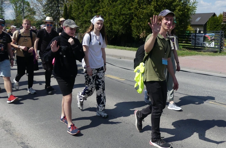 5. Grupa św. Matki Teresy w drodze do Łagiewnik - 2025