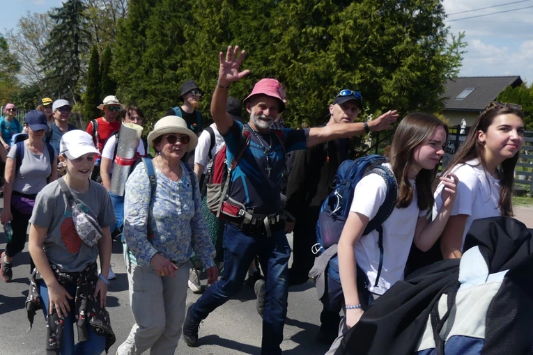 5. Grupa św. Matki Teresy w drodze do Łagiewnik - 2025