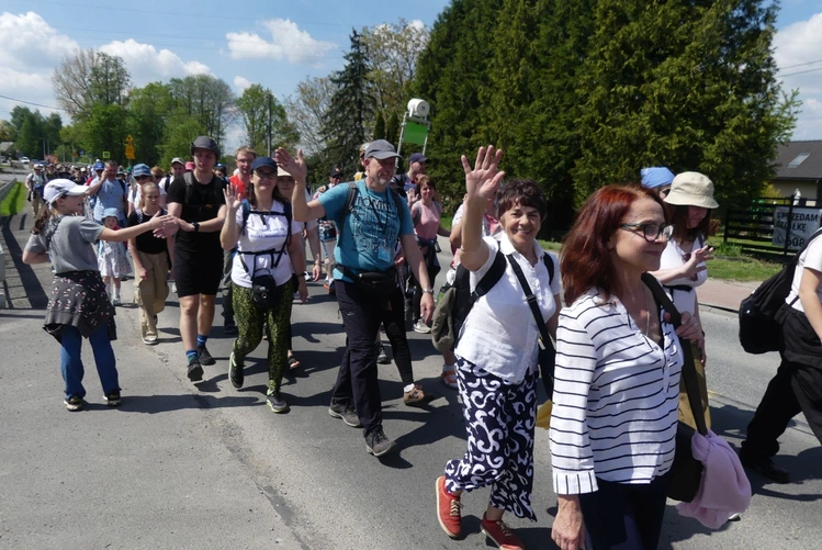 5. Grupa św. Matki Teresy w drodze do Łagiewnik - 2025