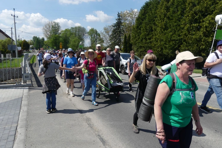 5. Grupa św. Matki Teresy w drodze do Łagiewnik - 2025