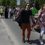 7. Grupa św. Brata Alberta w drodze do Łagiewnik - 2025