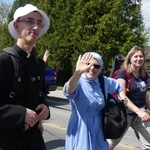 7. Grupa św. Brata Alberta w drodze do Łagiewnik - 2025