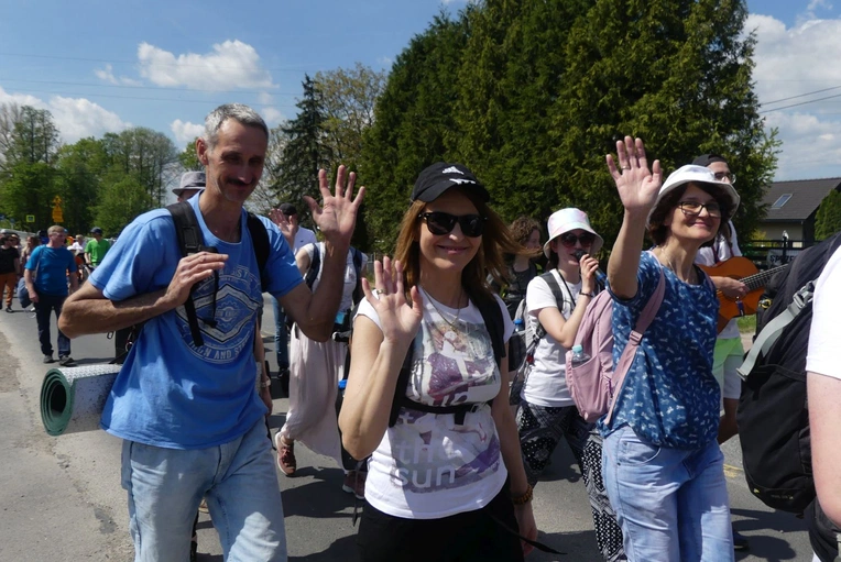 7. Grupa św. Brata Alberta w drodze do Łagiewnik - 2025