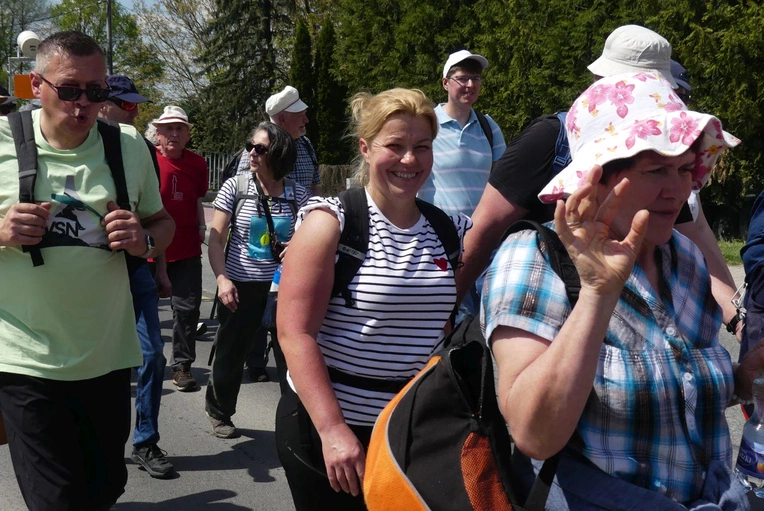 7. Grupa św. Brata Alberta w drodze do Łagiewnik - 2025