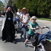 7. Grupa św. Brata Alberta w drodze do Łagiewnik - 2025