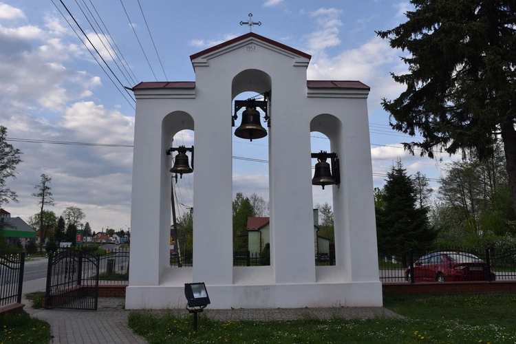 Parafia NMP Królowej Polski w Ostrowie