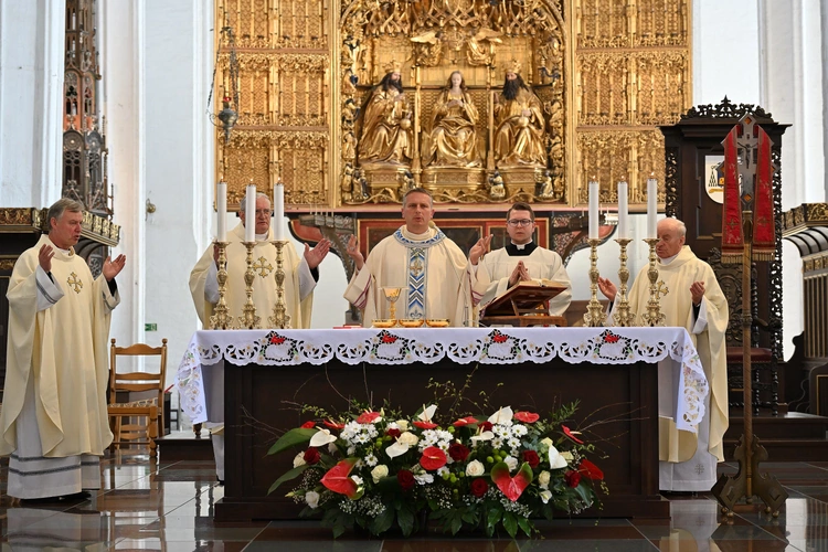 Liturgia 3 maja w bazylice Mariackiej