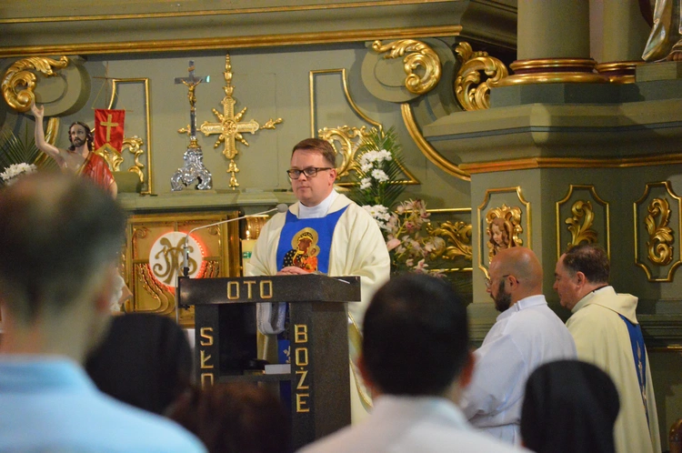 Pielgrzymka szensztacka - Eucharystia i wymarsz pielgrzymów