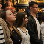 Pytania o zaufanie i o miłość