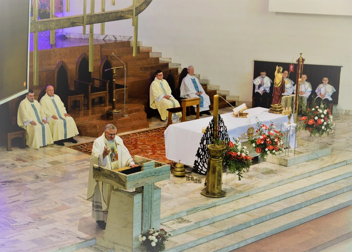 Testament z krzyża i historii - 3 Maja w parafii ludzi pracy