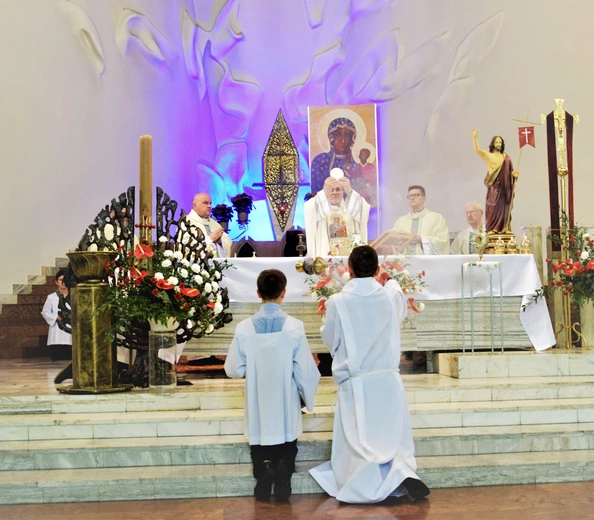 Testament z krzyża i historii - 3 Maja w parafii ludzi pracy