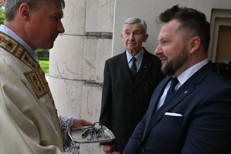 Instalacja nowego proboszcza w parafii NSPJ w Nowym Targu