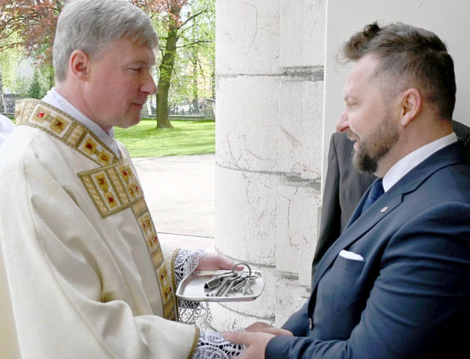 Instalacja nowego proboszcza w parafii NSPJ w Nowym Targu