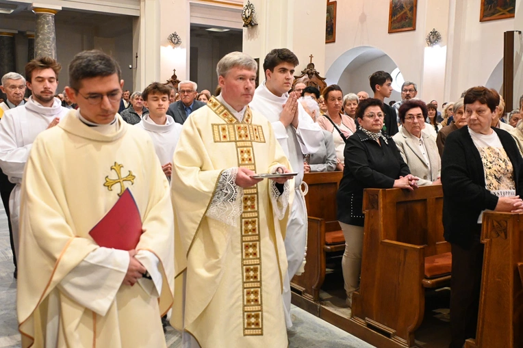 Instalacja nowego proboszcza w parafii NSPJ w Nowym Targu