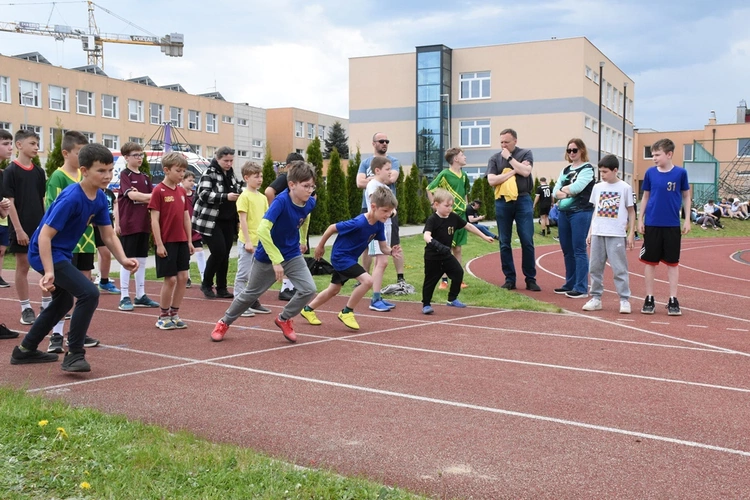 30. Mini Emaus