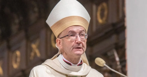 Abp Galbas: Bóg nie widzi w nas zła, tylko słabość