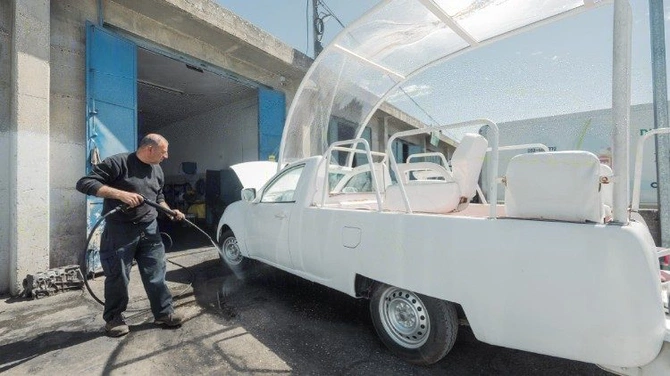 Papamobile pokoju