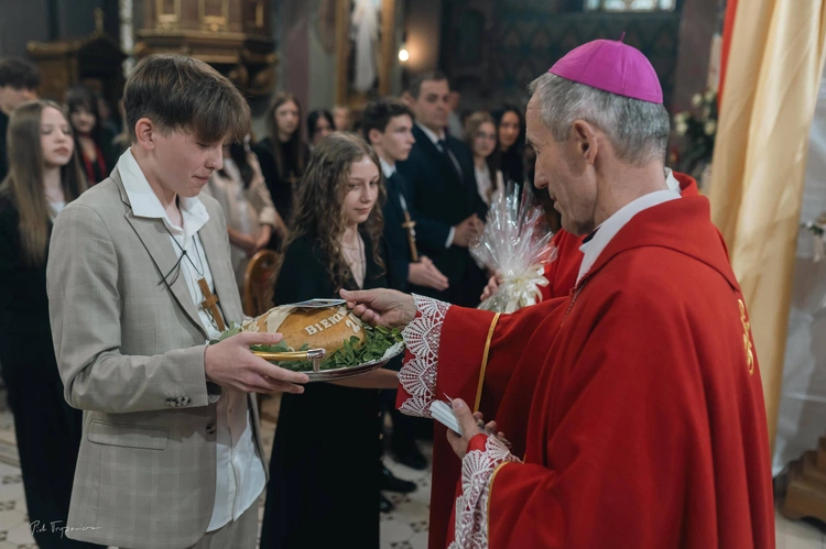 Bierzmowanie w Szczucinie 2025