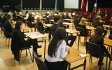Maturzyści przystępują do egzaminów dojrzałości - możesz ich adoptować duchowo