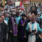 Piesi pielgrzymi u celu: w sanktuariach św. Jana Pawła II i Bożego Miłosierdzia w Łagiewnikach - 2025