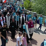 Piesi pielgrzymi u celu: w sanktuariach św. Jana Pawła II i Bożego Miłosierdzia w Łagiewnikach - 2025