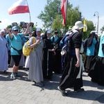 Piesi pielgrzymi u celu: w sanktuariach św. Jana Pawła II i Bożego Miłosierdzia w Łagiewnikach - 2025