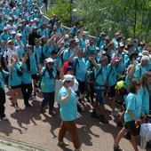 Piesi pielgrzymi u celu: w sanktuariach św. Jana Pawła II i Bożego Miłosierdzia w Łagiewnikach - 2025