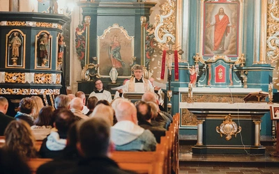  Codziennie w Mszach św. i naukach uczestniczyło kilkudziesięciu wiernych, co świadczy o dużej potrzebie tego typu formacji.