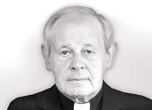Ks. Piotr Kurzela