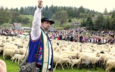 Ks. Kasper Bernasiewicz uważa, że przyglądając się pasterstwu, lepiej rozumie się przypowieści Pana Jezusa.