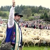 Ks. Kasper Bernasiewicz uważa, że przyglądając się pasterstwu, lepiej rozumie się przypowieści Pana Jezusa.