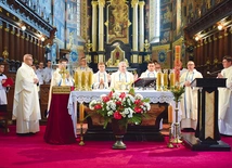 Biskup podkreślił, że jedność i wspólnota są niezbędne w budowaniu dobra wspólnego.