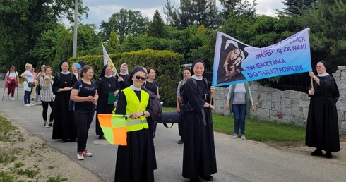 Z nadzieją do Matki - piesza pielgrzymka z Wierzbic do Sulistrowiczek