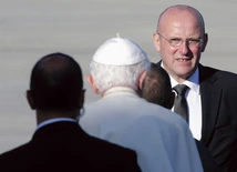 Domenico Giani  przewodniczący Narodowej Konfederacji Misericordie d'Italie, były komendant Żandarmerii Watykańskiej w czasach św. Jana Pawła II, Benedykta XVI oraz Franciszka.