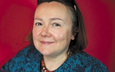Justyna Bednarek autorka niezwykle popularnych książek dla dzieci, romanistka. Laureatka licznych nagród przyznawanych za literaturę dziecięcą.