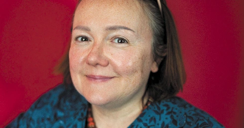 Justyna Bednarek autorka niezwykle popularnych książek dla dzieci, romanistka. Laureatka licznych nagród przyznawanych za literaturę dziecięcą.